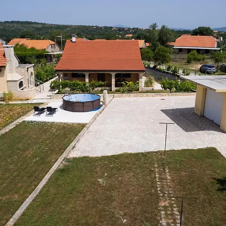 House Runaway Vakantiehuis Unesic